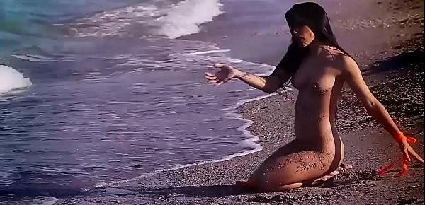  Mia Diamond erotic and sensual masturbation on the beach